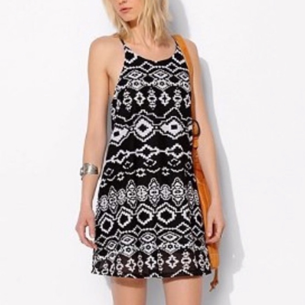 Urban Outfitters | Staring at Stars Aztec Dress